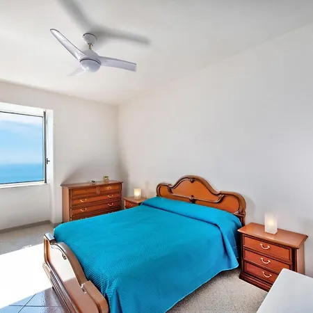 Casa Famuli, 200 Stairs From The Road By Wonder Tour Apartamento Amalfi