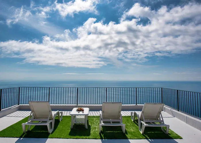 Casa Famuli, 200 Stairs From The Road By Wonder Tour Appartement Amalfi