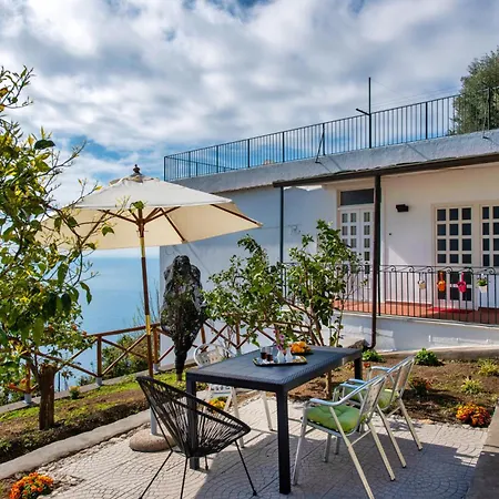 Casa Famuli, 200 Stairs From The Road By Wonder Tour アパート