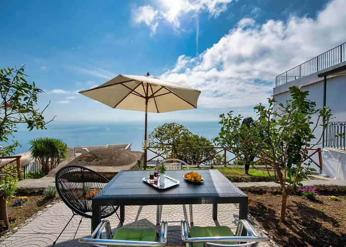 Casa Famuli, 200 Stairs From The Road By Wonder Tour Апартаменти *