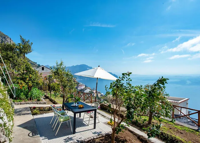 Casa Famuli, 200 Stairs From The Road By Wonder Tour Amalfi